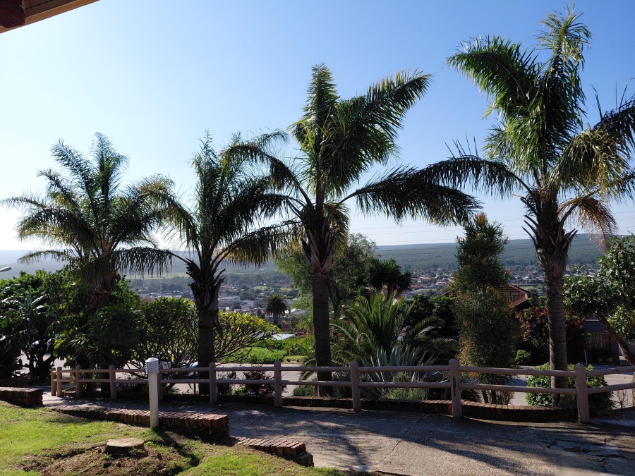 5 Bedroom Property for Sale in Heuwelkruin Eastern Cape